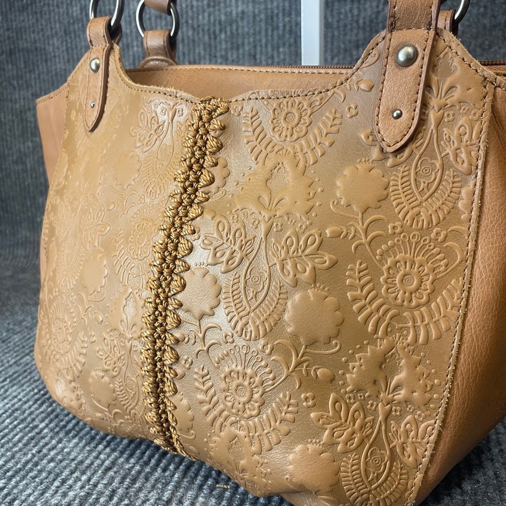 The Sak Bolinas Embossed Leather Shoulder Bag Tan Boho Tooled Western NWOT - Picture 2 of 16